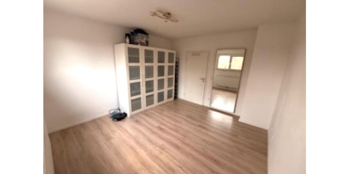 Dachgeschoßwohnung Lippstadt - 3 Zimmer, 66 m&sup2;, 725&euro; | Angebot:25195432