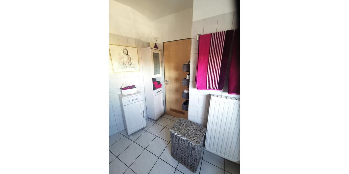 Etagenwohnung Ahlen - 3 Zimmer, 102 m&sup2;, 860&euro; | Angebot:25444604