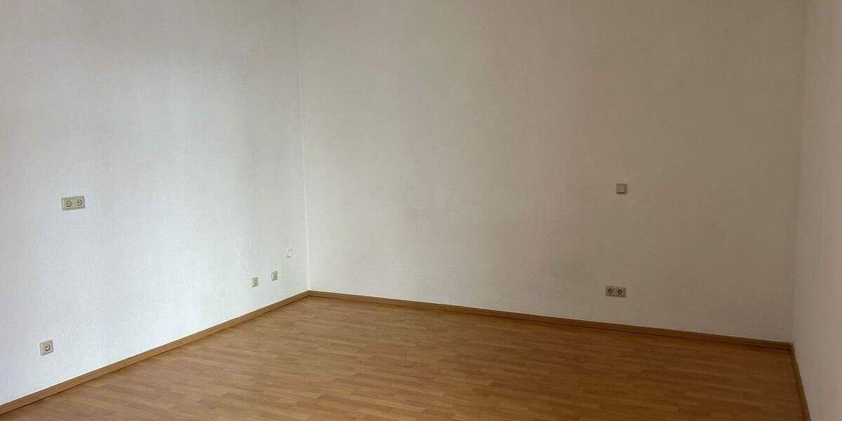 Etagenwohnung Halle (Saale) Altstadt - 3 Zimmer, 75 m&sup2;, 600&euro; | Angebot:26170816