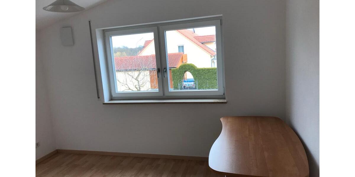 Etagenwohnung Neuburg an der Donau - 2 Zimmer, 72 m&sup2;, 780&euro; | Angebot:25809626