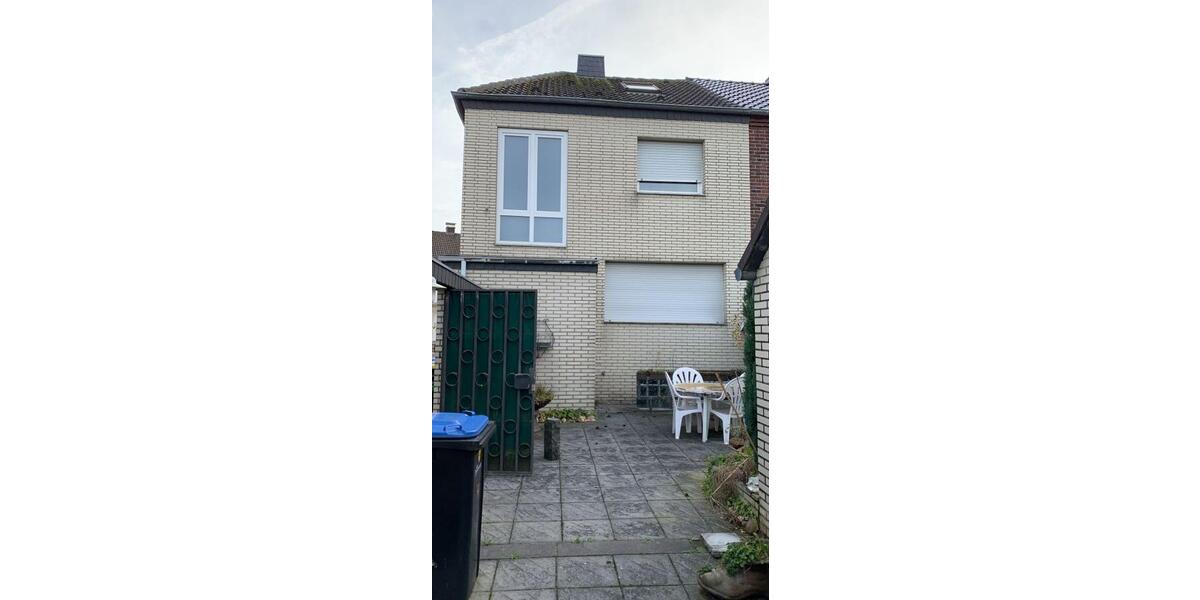 Doppelhaushälfte mit viel Potential ab 01.02.2026 in 52477 zu mieten 4 zimmer