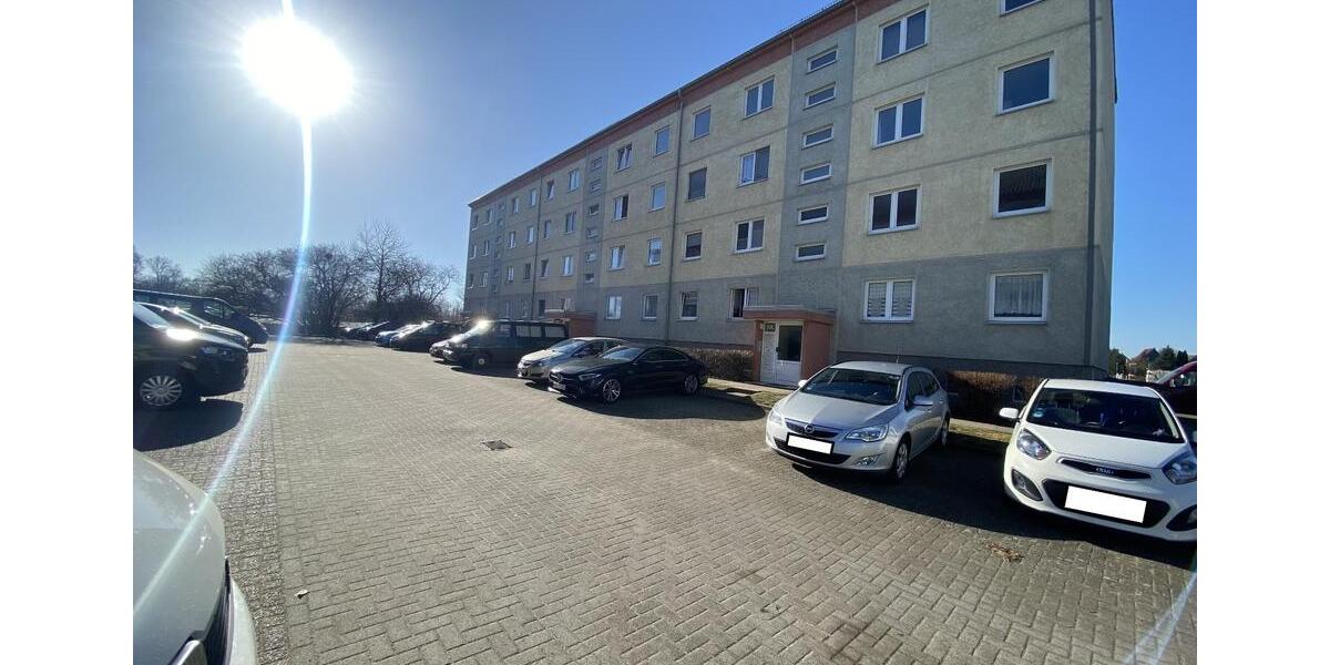 Etagenwohnung Burg Stargard - 4 Zimmer, 80 m&sup2;, 400&euro; | Angebot:24587937