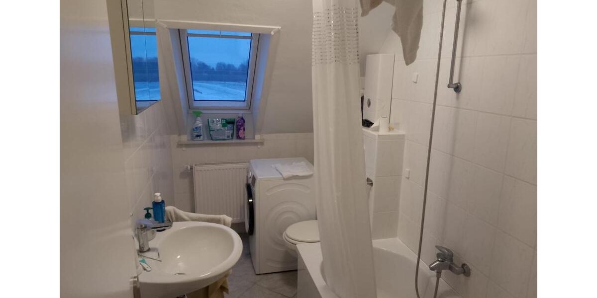 Dachgeschoßwohnung Cuxhaven Groden - 3 Zimmer, 61 m&sup2;, 725&euro; | Angebot:24890441