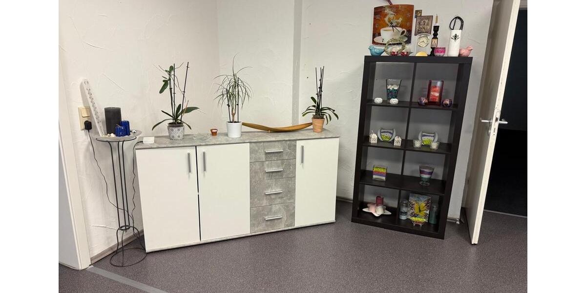 Erdgeschoßwohnung Haiger - 5 Zimmer, 190 m&sup2;, 1.000&euro; | Angebot:24590564