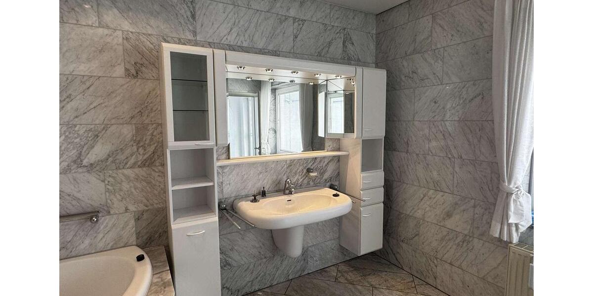 Etagenwohnung Rinteln - 2 Zimmer, 117 m&sup2;, 750&euro; | Angebot:26232164