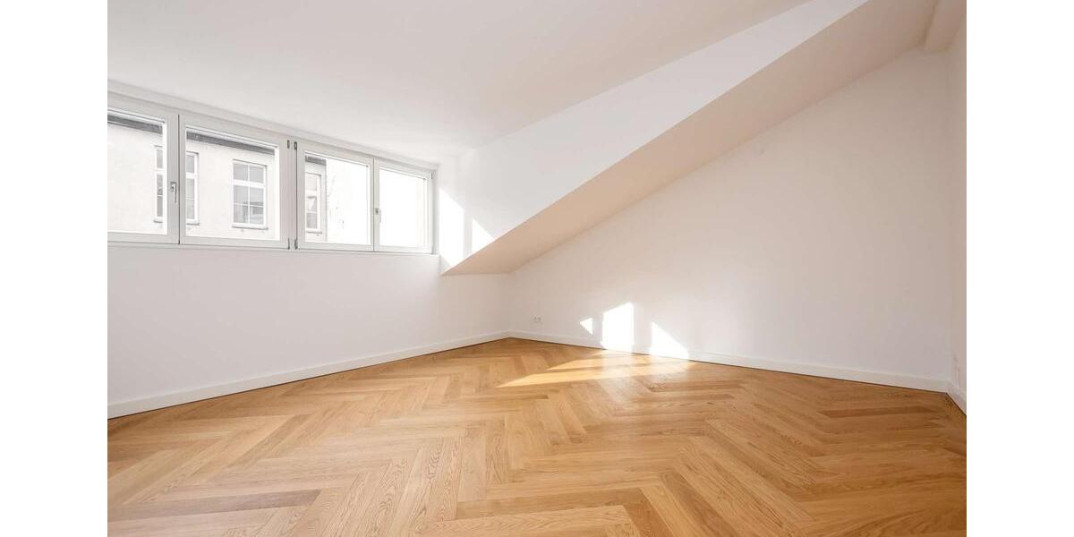 Dachgeschoßwohnung Berlin - 5 Zimmer, 211 m&sup2;, 6.961&euro; | Angebot:23795624