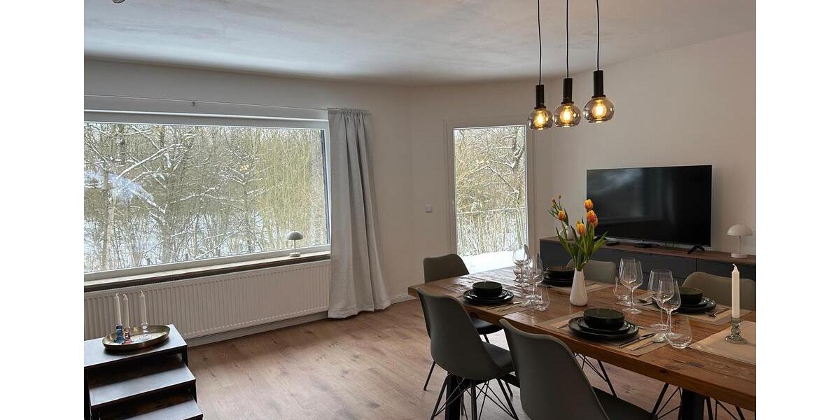 Etagenwohnung Ahrensburg - 4 Zimmer, 110 m&sup2;, 2.500&euro; | Angebot:26579116