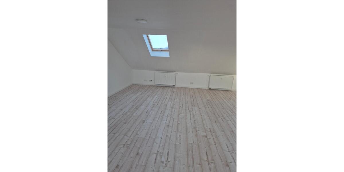 3Zimmer Dachgeschoßwohnung 3 zimmer