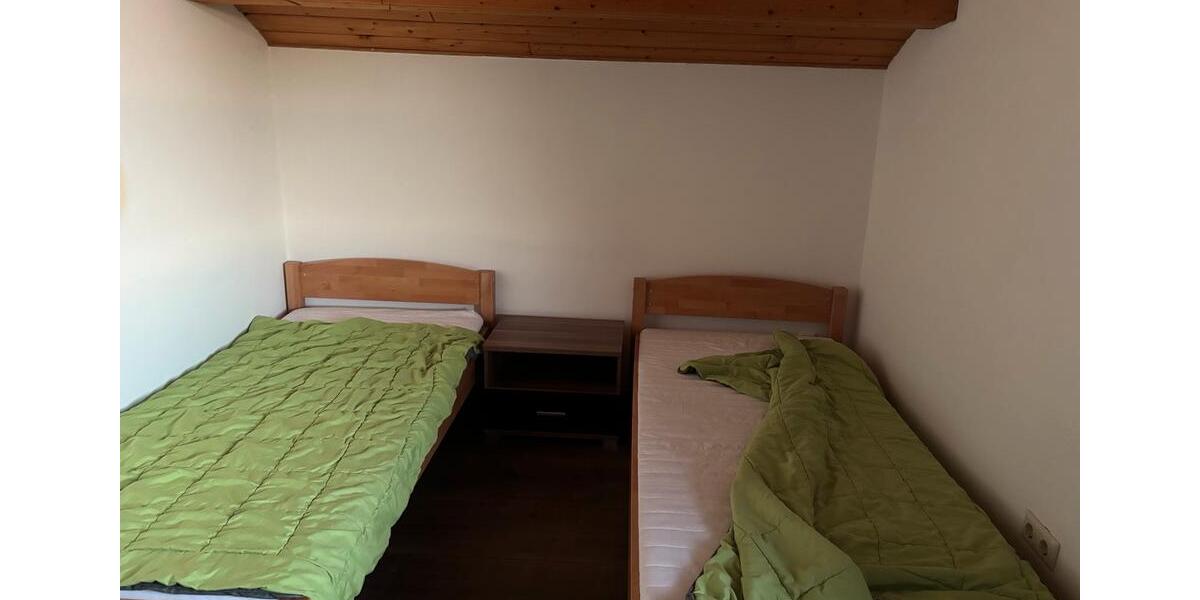 Dachgeschoßwohnung Tann - 2 Zimmer, 700&euro; | Angebot:23599750
