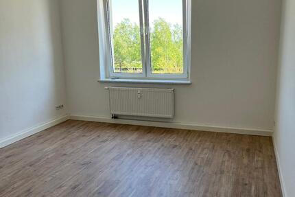 Wohnung Oelsnitz (Erzgebirge) - 2 Zimmer, 75 m&sup2;, 420&euro; | Angebot:24490812