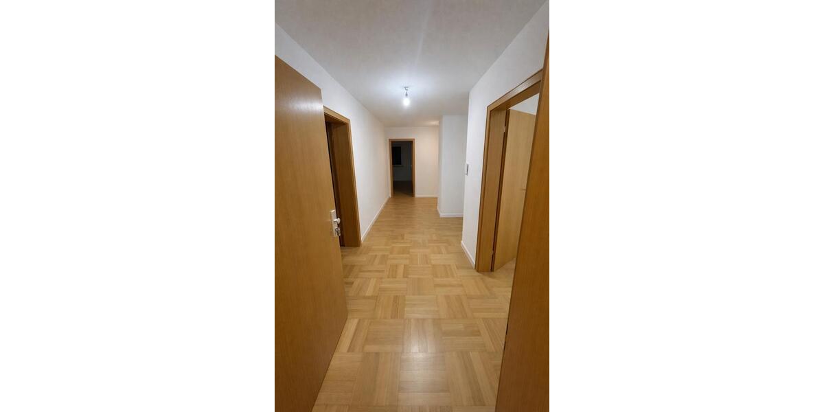 Etagenwohnung Günzburg - 4.5 Zimmer, 108 m&sup2;, 1.100&euro; | Angebot:25063964