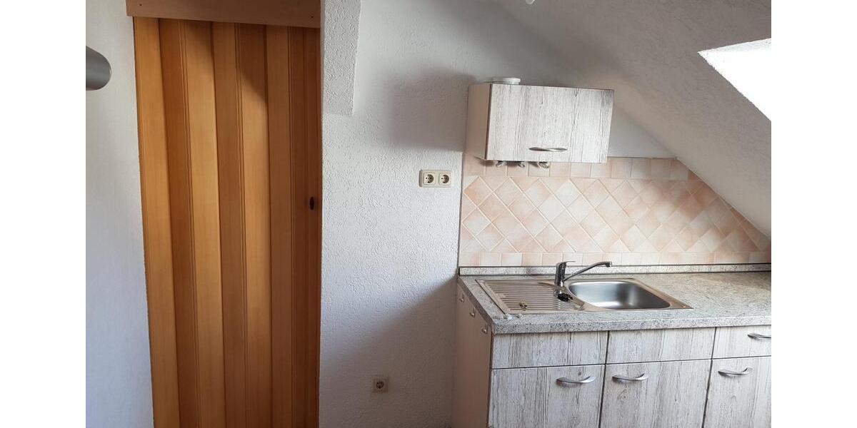 Dachgeschoßwohnung Auerbach/Vogtland Vogtland - 2 Zimmer, 50 m&sup2;, 210&euro; | Angebot:26101212