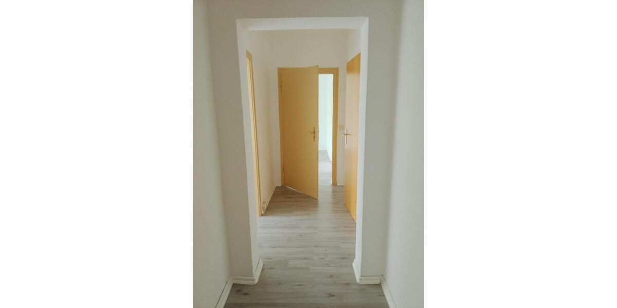 Erdgeschoßwohnung Ebeleben - 4 Zimmer, 86 m&sup2;, 430&euro; | Angebot:26670707