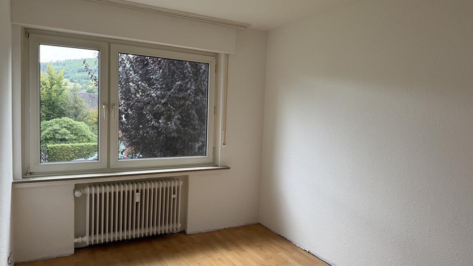 Renovierte stadtzentrale 62qm große 3 Zimmer-Wohnung im Erdgeschoss mit Balkon ab 1.11. zu vermieten