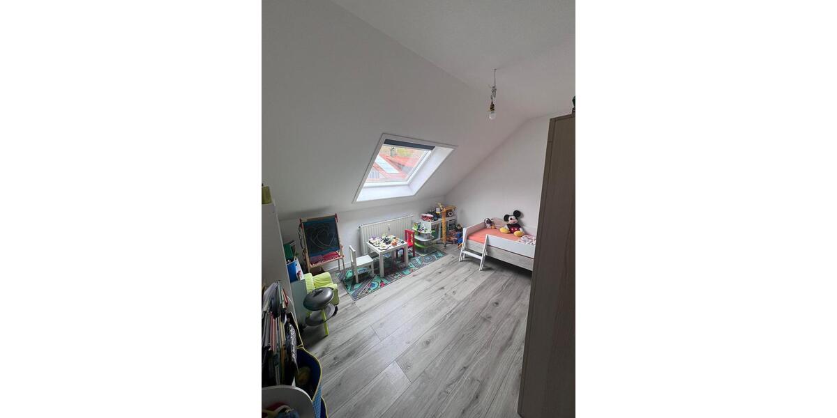 Dachgeschoßwohnung Zell im Wiesental - 4 Zimmer, 135 m&sup2;, 1.350&euro; | Angebot:25883441