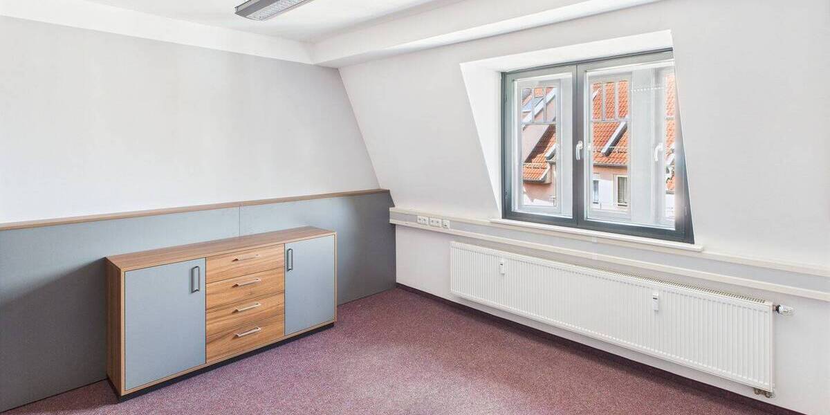 Gewerbeobjekt Eisenach - 5 Zimmer, 122 m&sup2;, 780&euro; | Angebot:25738085