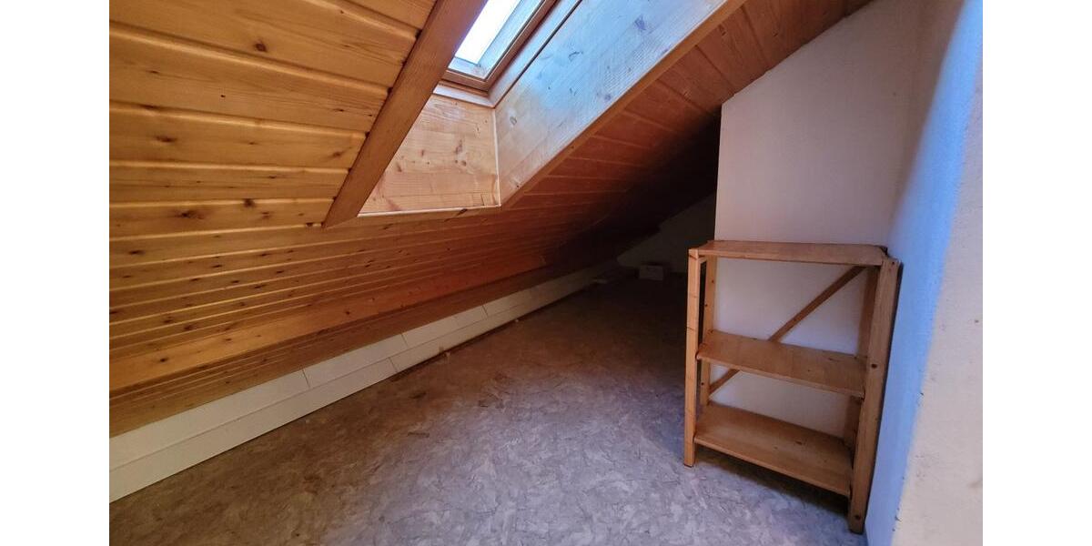 Dachgeschoßwohnung Igersheim - 2.5 Zimmer, 62 m&sup2;, 589&euro; | Angebot:26527387