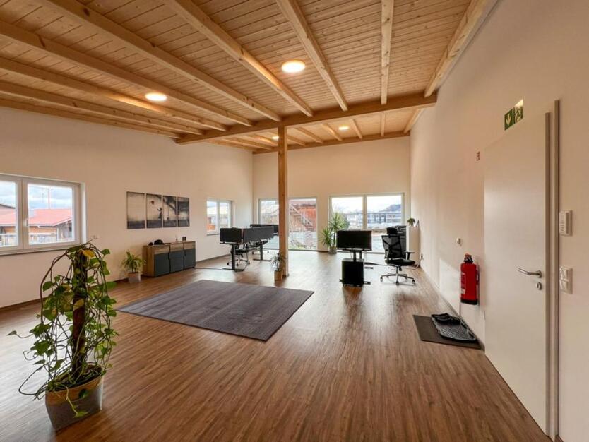 Neubau 150 m² Bürofläche zu vermieten.