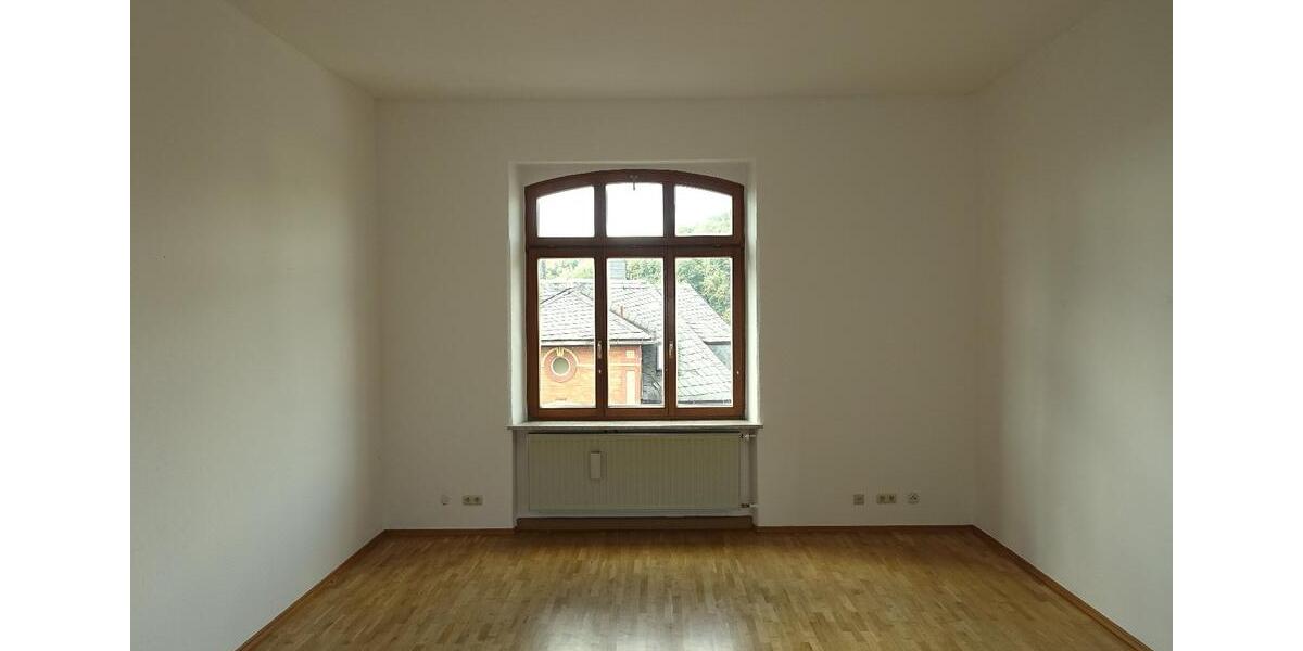Etagenwohnung Sonneberg - 2 Zimmer, 90 m&sup2;, 650&euro; | Angebot:25982534