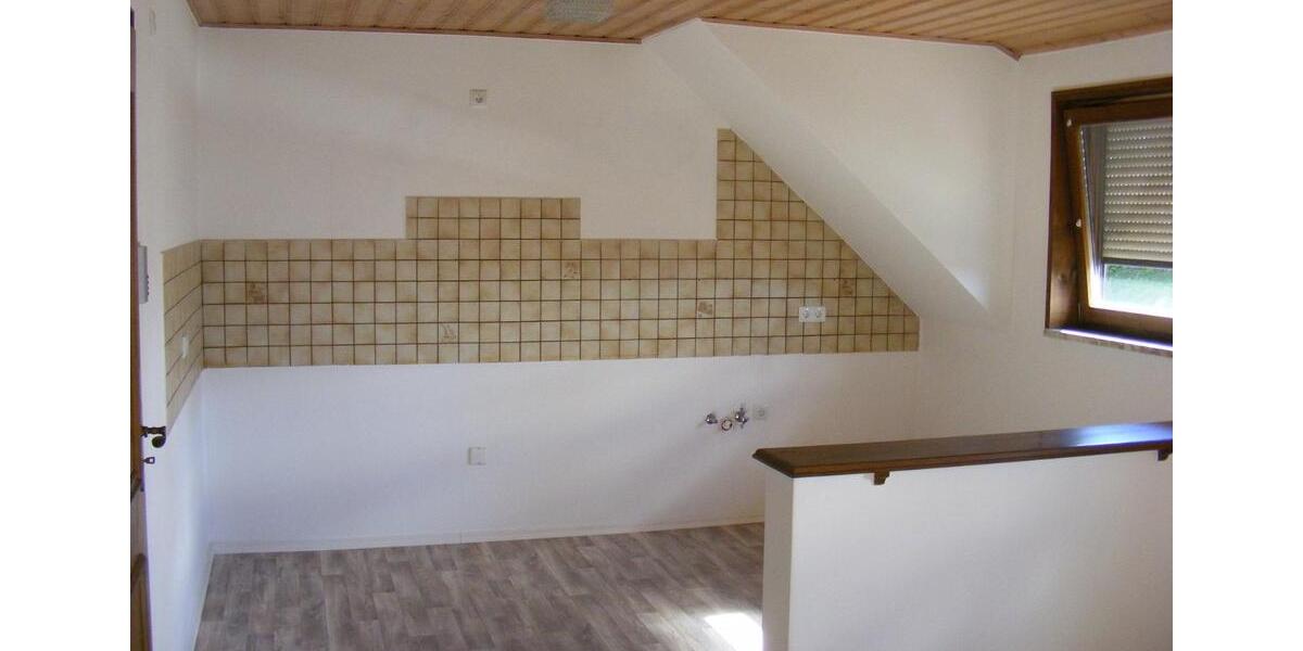 Dachgeschoßwohnung Hengersberg - 2 Zimmer, 620&euro; | Angebot:23570466