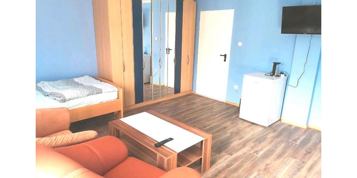Wohnen auf Zeit Grevenbroich Hemmerden - 8 Zimmer, 200 m&sup2;, 15&euro; | Angebot:26342384