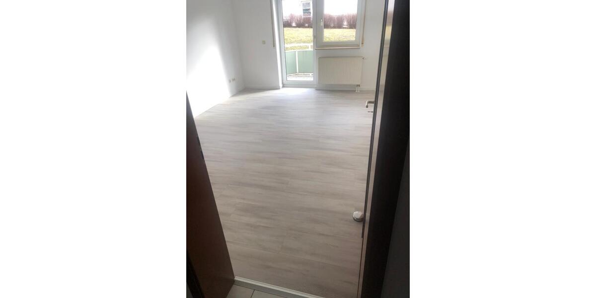 Gemütliche zwei Zimmer Wohnung im Erdgeschoss zimmer