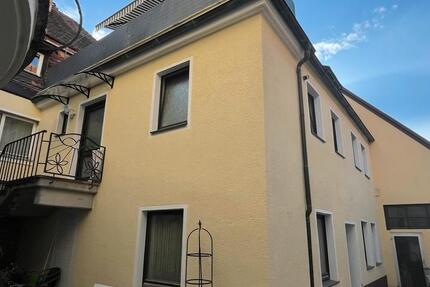 Wohnung Rothenburg ob der Tauber - 2 Zimmer, 93 m&sup2;, 800&euro; | Angebot:24565273