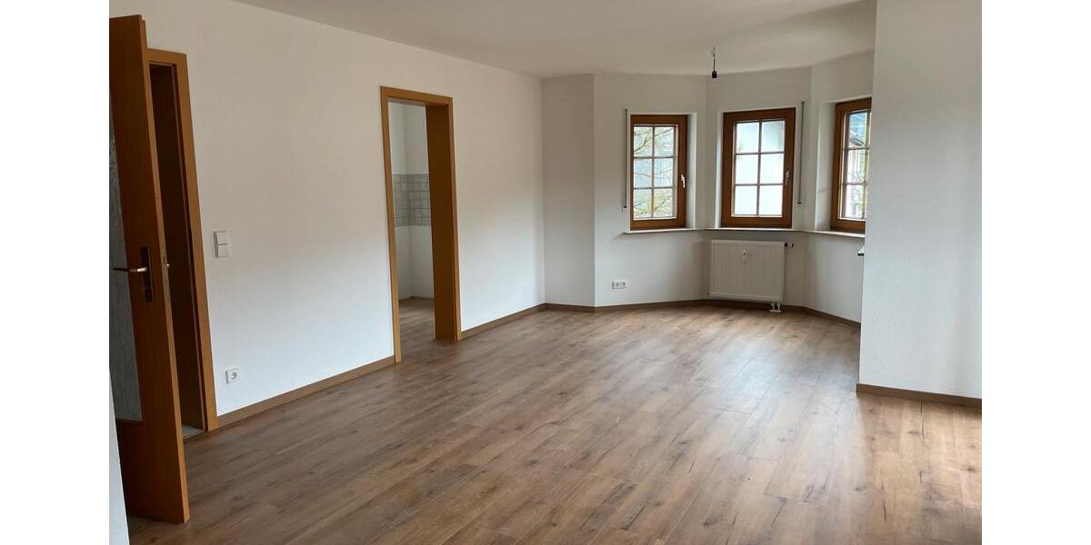 Etagenwohnung Oberstenfeld - 4.5 Zimmer, 91 m&sup2;, 1.150&euro; | Angebot:26286484