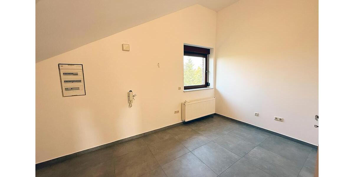 Dachgeschoßwohnung Issum - 5 Zimmer, 140 m&sup2;, 1.150&euro; | Angebot:26249906