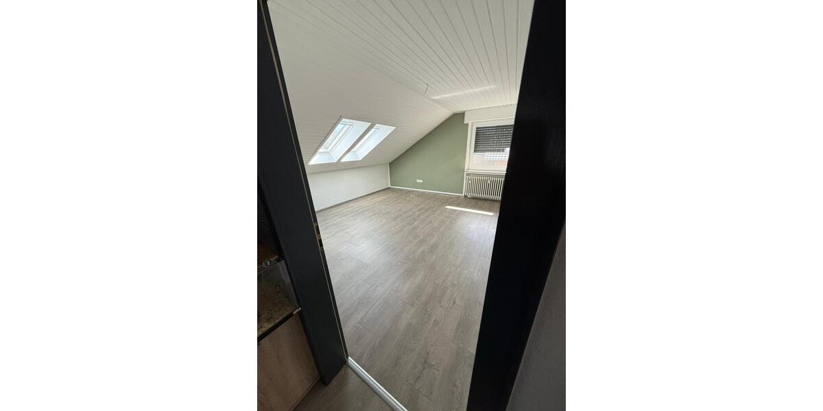 Dachgeschoßwohnung Vlotho - 3 Zimmer, 55 m&sup2;, 550&euro; | Angebot:26051040