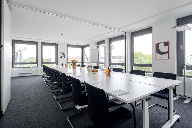 Moderner Workspace direkt am Hauptbahnhof in Hamburg - All-in-Miete