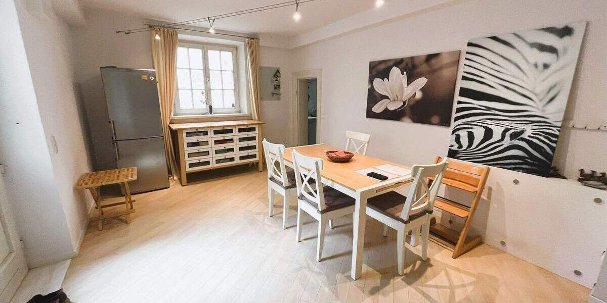 Alsternahes Wohnen im Alsterkamp! Helle möblierte Souterrainwohnung! 2 zimmer