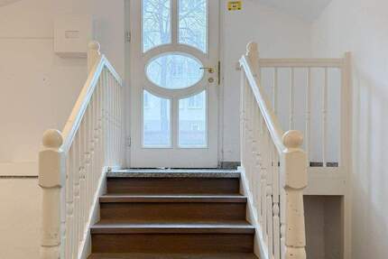 Vielseitig nutzbare Souterrain-Gewerbefläche in historischem Altbau 7 zimmer