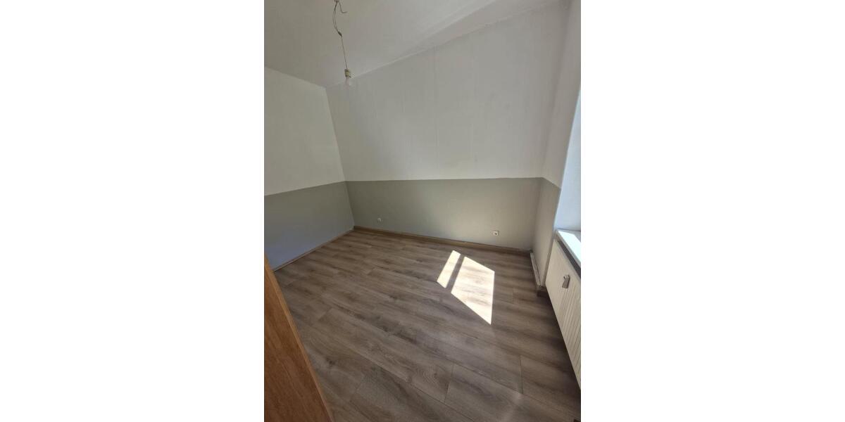 Erdgeschoßwohnung Aue-Bad Schlema Bad Schlema - 3 Zimmer, 66 m&sup2;, 360&euro; | Angebot:26443794