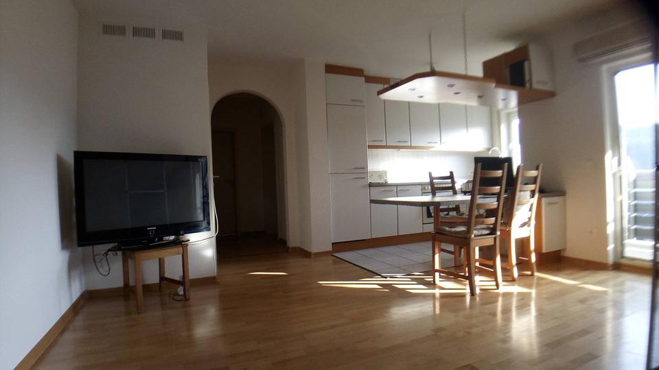 Dachgeschoßwohnung Gründau - 2 Zimmer, 45 m&sup2;, 628&euro; | Angebot:26006066