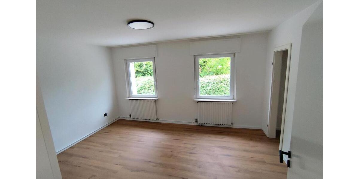 Dachgeschoßwohnung Erwitte - 4 Zimmer, 90 m&sup2;, 939&euro; | Angebot:26701737