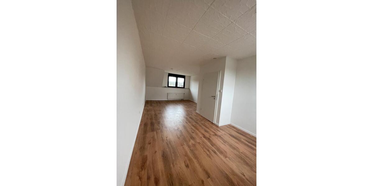 Dachgeschoßwohnung Minden - 3.5 Zimmer, 75 m&sup2;, 750&euro; | Angebot:25420382