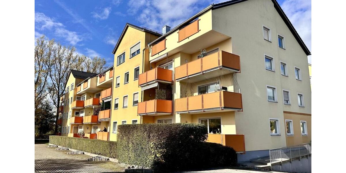 Dachgeschoßwohnung Amberg - 3.5 Zimmer, 96 m&sup2;, 850&euro; | Angebot:24842162