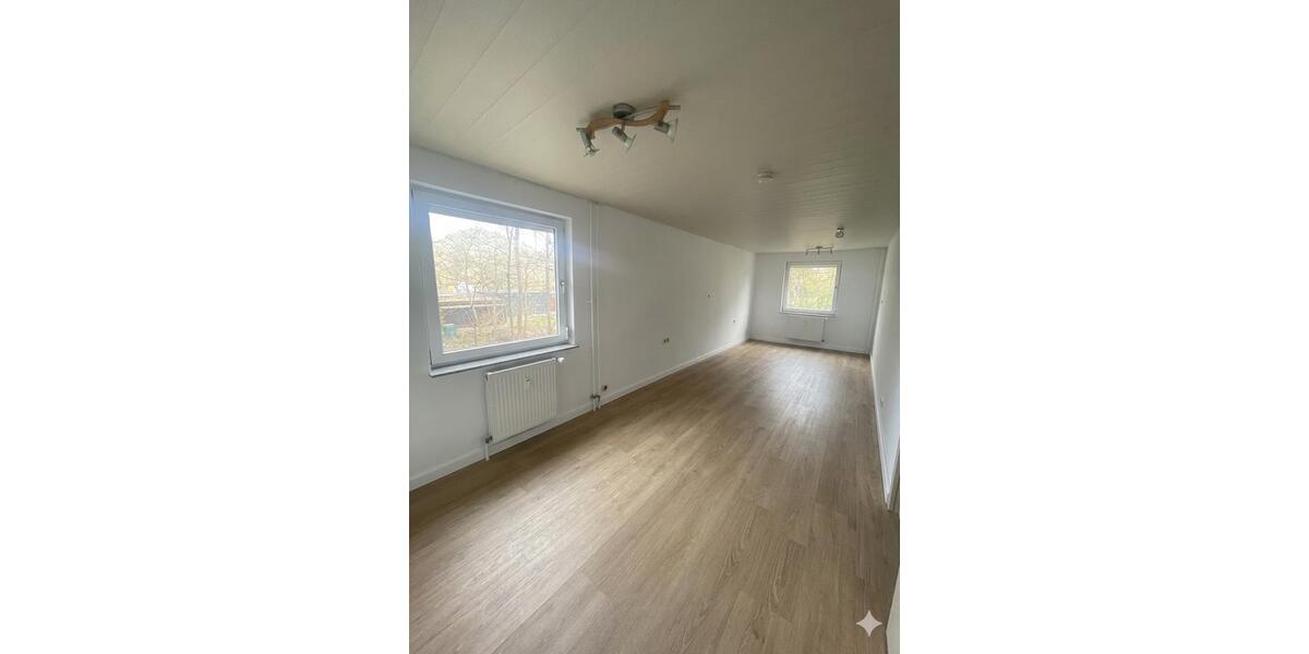 Etagenwohnung Pfullingen - 3 Zimmer, 90 m&sup2;, 1.050&euro; | Angebot:26042451