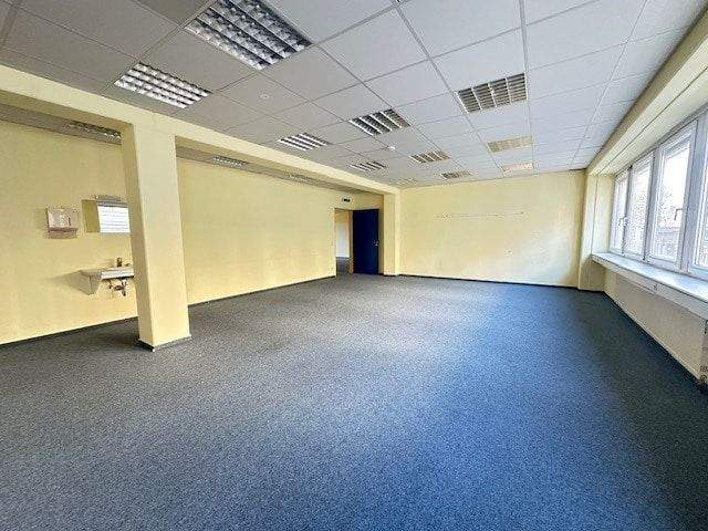 Gewerbeobjekt Landshut Industriegebiet - 1 Zimmer, 158 m&sup2;, 2.800&euro; | Angebot:25051661