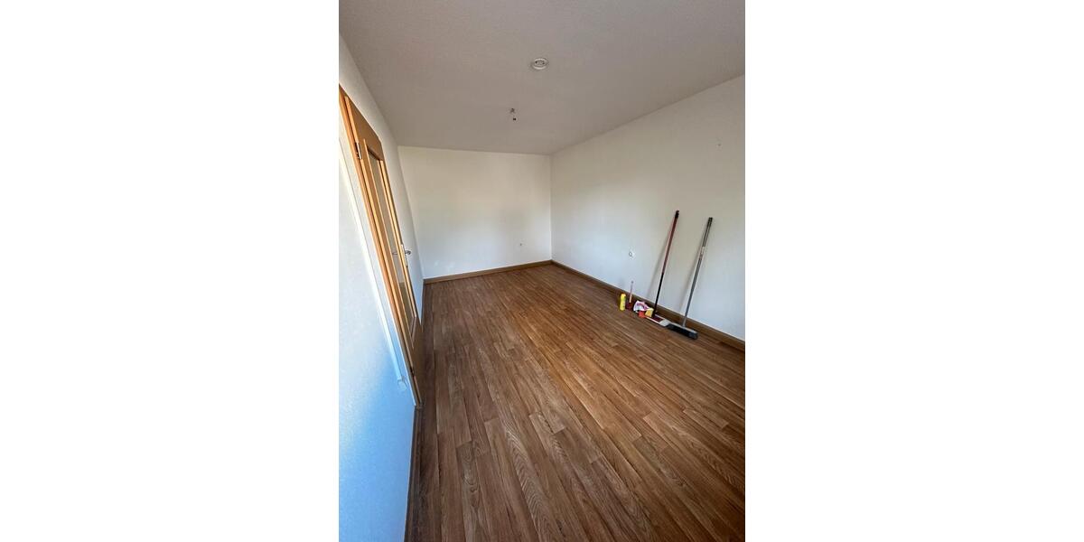 Erdgeschoßwohnung Finsterwalde - 3 Zimmer, 61 m&sup2;, 395&euro; | Angebot:26035786