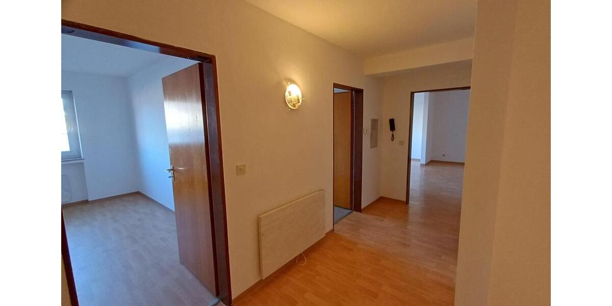 Etagenwohnung Arnsberg - 3 Zimmer, 90 m&sup2;, 540&euro; | Angebot:25234481