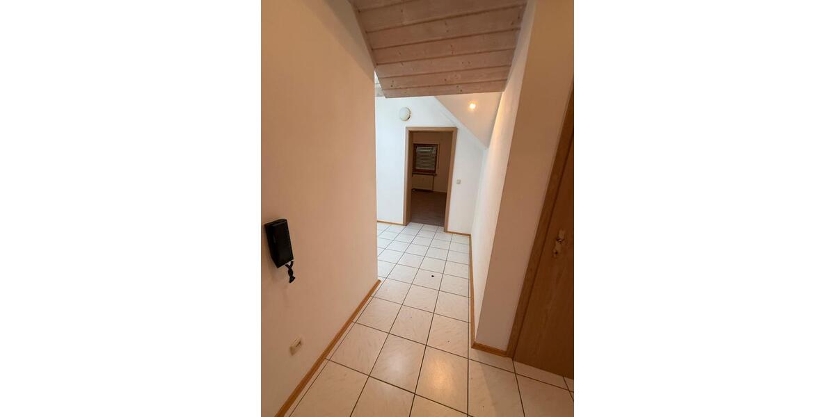 Dachgeschoßwohnung Wernberg-Köblitz Köblitz - 3 Zimmer, 127 m&sup2;, 980&euro; | Angebot:26049406