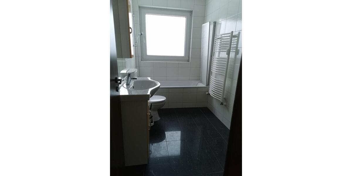 Dachgeschoßwohnung Marsberg - 3 Zimmer, 78 m&sup2;, 690&euro; | Angebot:26546031