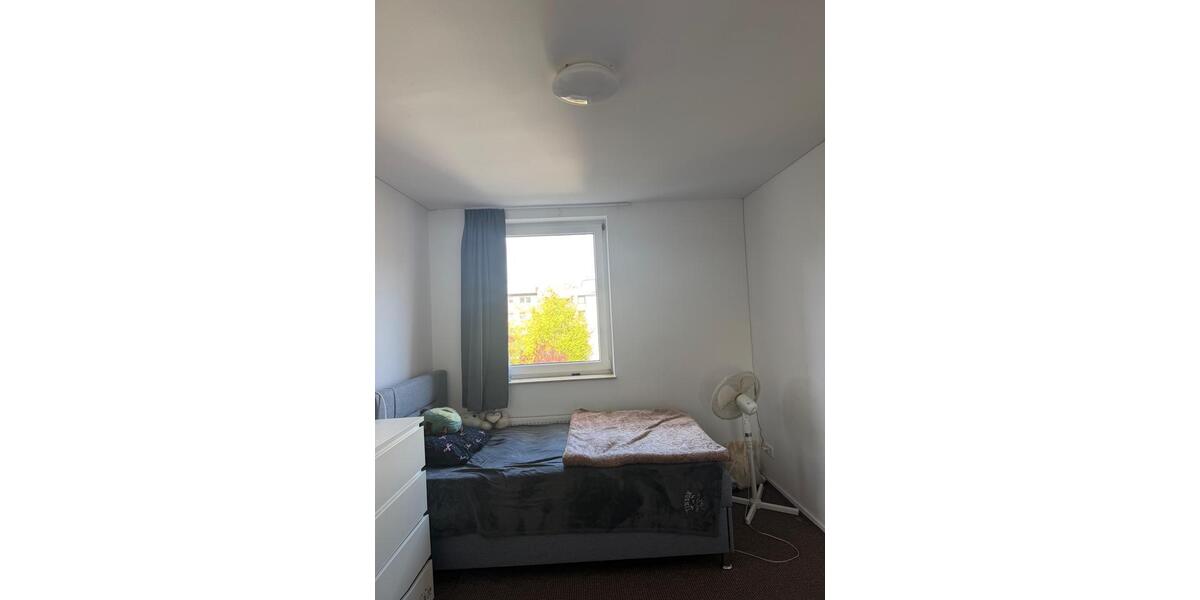 Etagenwohnung Neuss - 4 Zimmer, 93 m&sup2;, 1.719&euro; | Angebot:25990077