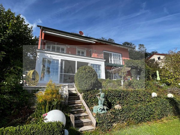 Erdgeschoßwohnung Burghaslach - 6 Zimmer, 220 m&sup2;, 1.250&euro; | Angebot:25379613