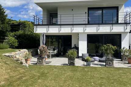 Haus zum Mieten in Bad Soden 5.600 € 300 m²