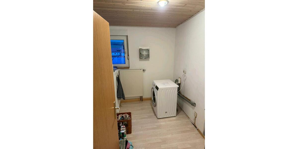 Dachgeschoßwohnung Hofbieber - 3 Zimmer, 100 m&sup2;, 850&euro; | Angebot:23717072
