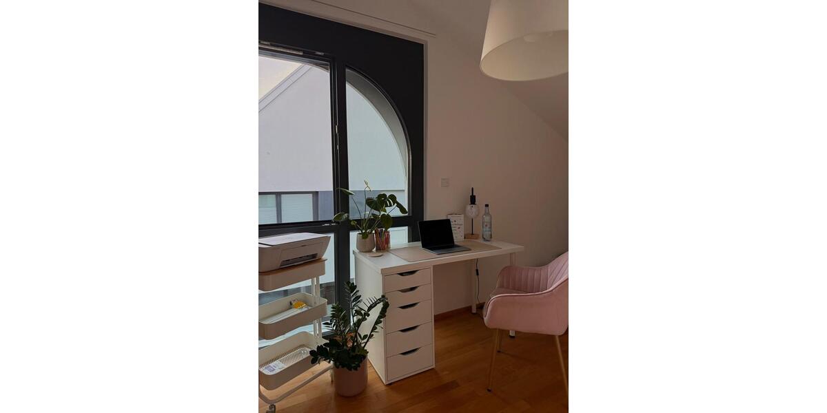 Penthouse zur Zwischenmiete, voll möbliert, 20 min nach Stuttgart 3.5 zimmer