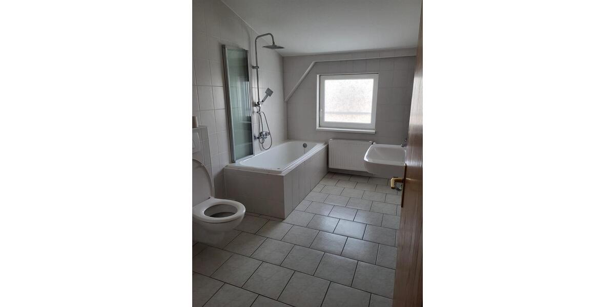 Dachgeschoßwohnung Stralsund Langendorfer Berg - 3 Zimmer, 85 m&sup2;, 850&euro; | Angebot:26476490